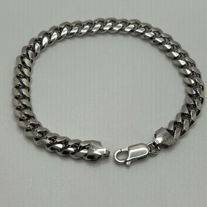 NEW - Silver Miami Cuban 8” Long, 7.0MM Thick Bracelet - Unisex